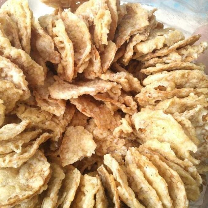 

KERIPIK TEMPE TEPUNG GURIH RENYAH 1KG/SNACK CEMILAN KILOAN GT