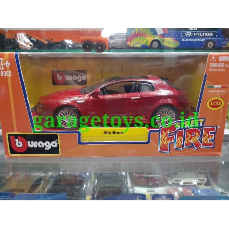 Bburago 1:32 Diecast Alfa Romeo Brera