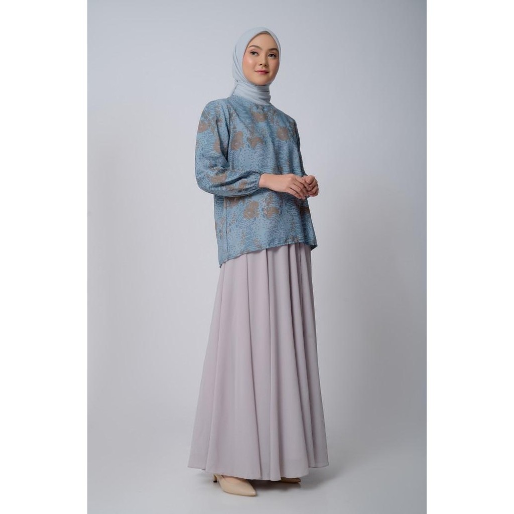 Zm Zaskia Mecca - Brielle Baby Blue Blouse - Jelita Indonesia Likupang
