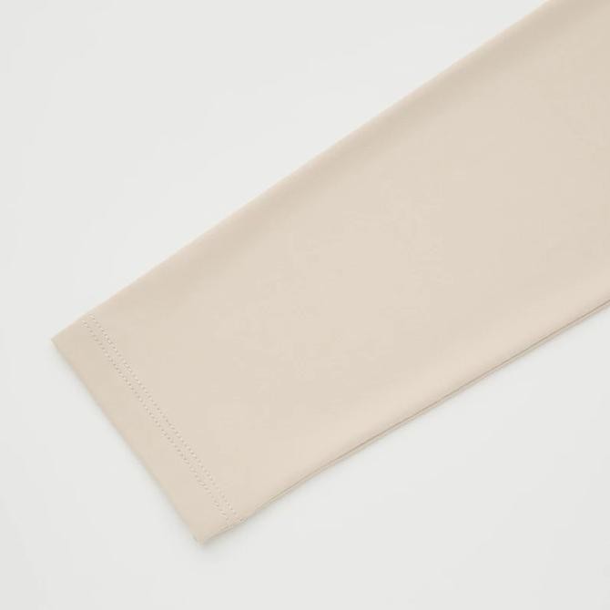 Uniqlo Women Airism Kaos Manset Wanita Uv Protection High Neck Natural