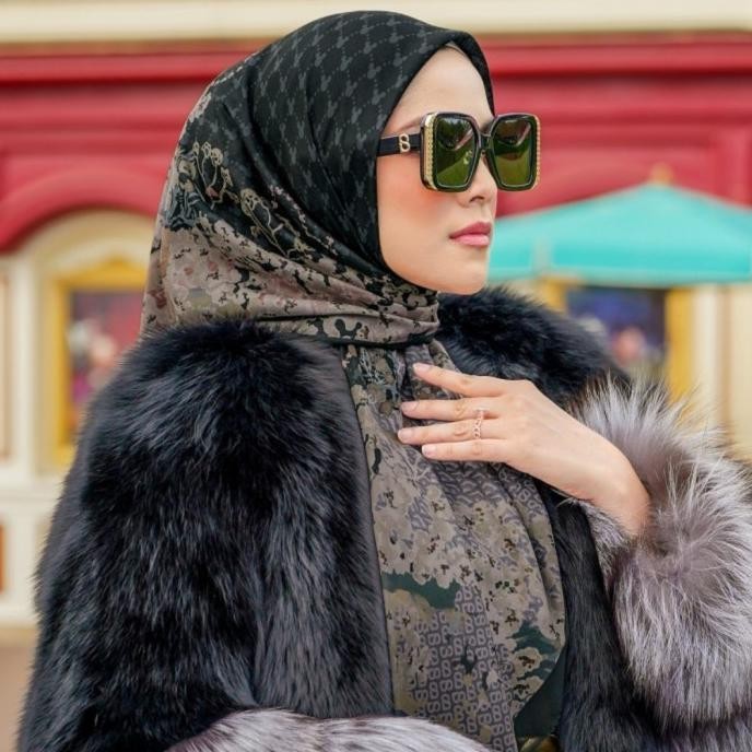 Buttonscarves Jubilation Series