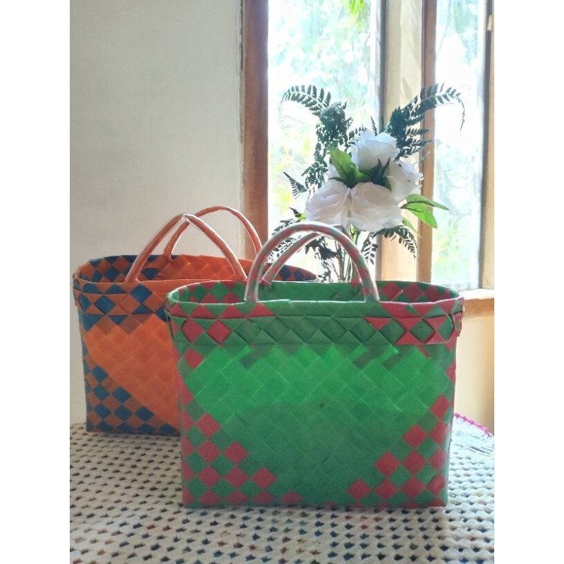Tas anyaman plastik unyil /kotak mini