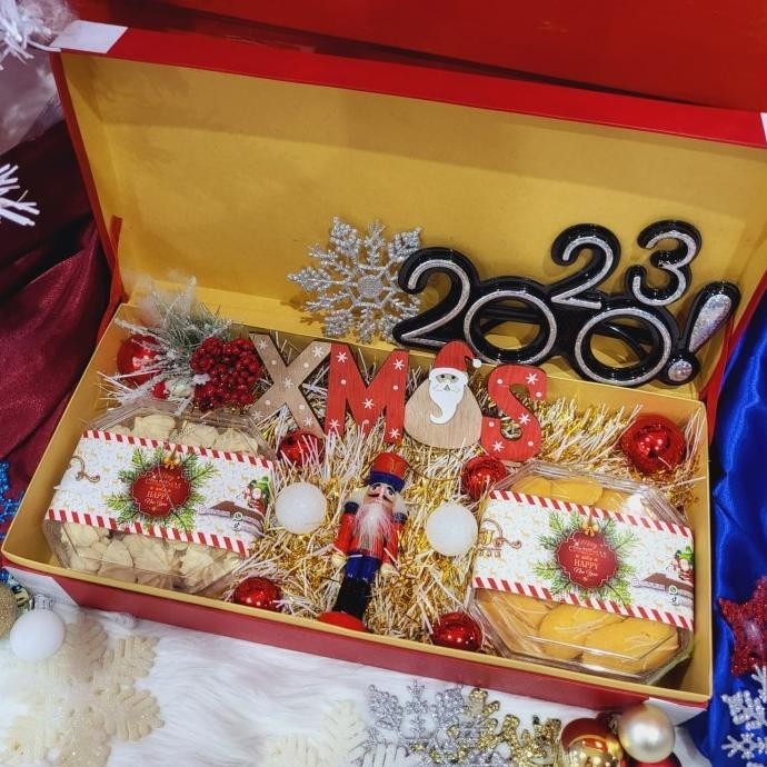 

Paket Dekorasi Hampers Natal Christmas Parcel Hadiah Kue Kering 369