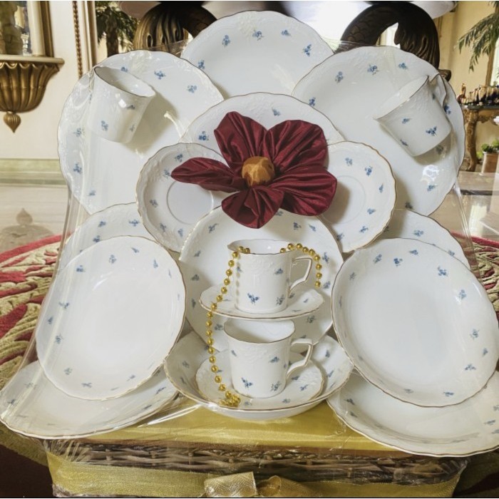 

Hampers Parcel Dinner Set Saint James Estina Blue 20 Pcs Mewah Cantik