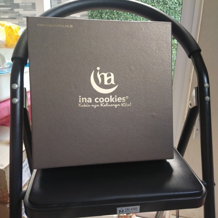 

Hampers Ina Cookies Original Termasuk Isi 4 Regular Kue Ina Cookies