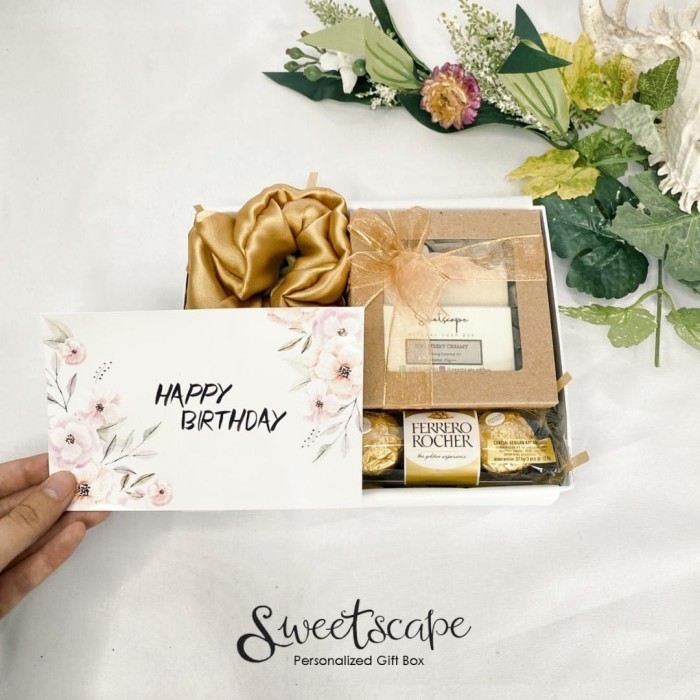 

Gift Box Package 106-Paket Hemat Hampers 106 - Hadiah Ulang Tahun