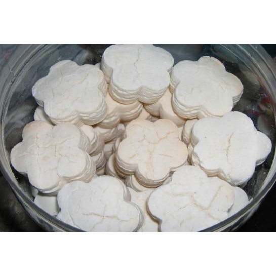 

Kue Bangkit Renyah Gurih Homemade 100% Toples 500Gr Berkualitas