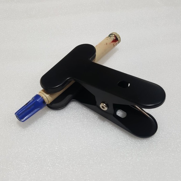 

Binder Clip Kertas Hordeng Jumbo 7.5Cm Bantalan Busa - Jepitan Klip Pp