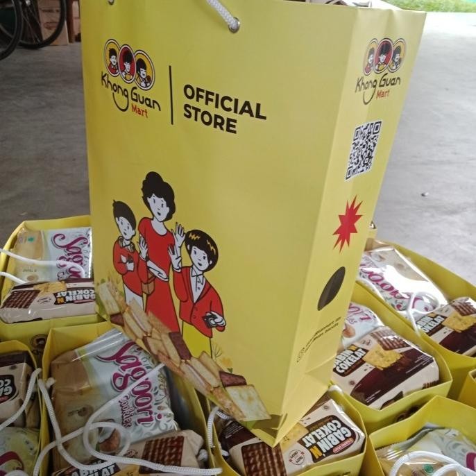 

paket lebaran khong guan isi 11 macam