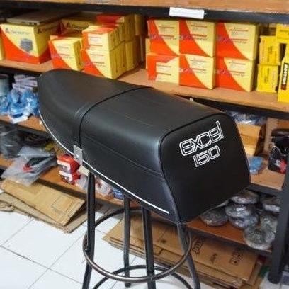 Produk Terbaik] Jok Vespa Excel 150 Model Original MG Impor Rangka Plat Tanpa Kunci