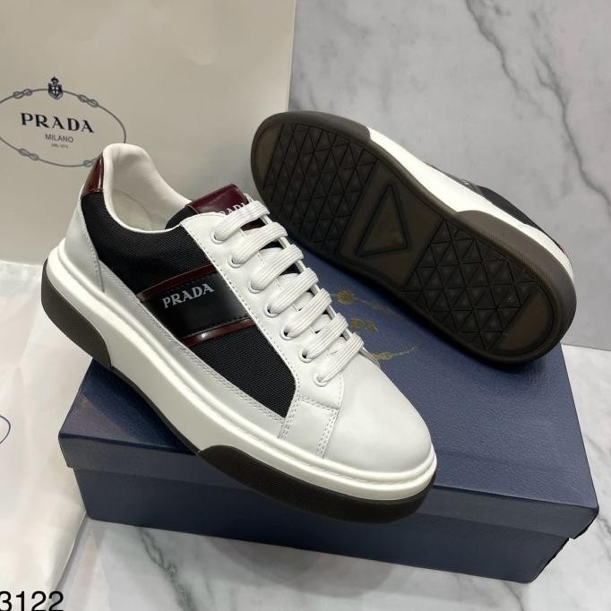 Sepatu Sneakers Branded Pria Kulit Asli Import / Sneakers Hitam Pria Mesandi