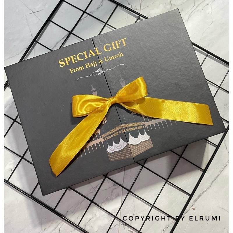 

Hanya Box Premium Tanpa Isian Paket Oleh Oleh Umroh Souvenir Haji Baitullah Tempat Hampers Kurma Sajadah Travel