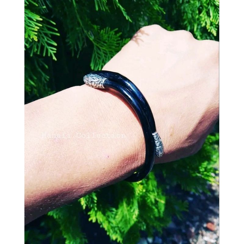 Akar Bahar Hitam Lentur Desain Logam Lonjong Minimalis