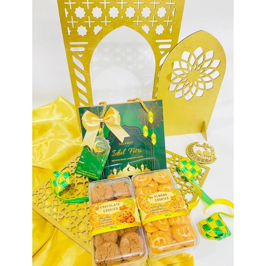 

CR - HAMPERS KURMA COOKIES LEBARAN / HAMPERS IDUL FITRI / PARCEL LEBARAN / BINGKISAN LEBARAN / IDUL FITRI GIFT EID MUBARAK PAKET 2 TERLARIS