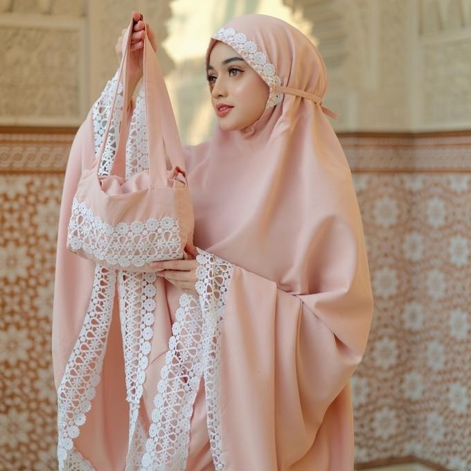 ZM Zaskia Mecca - Yesifa Cream Mukena