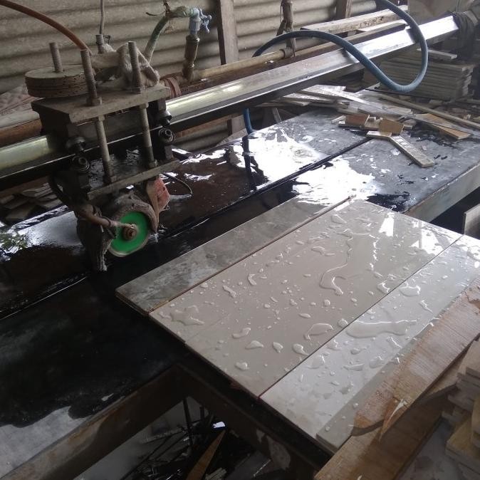 (For Sale) Jasa Potong Granite Cutting,Bevel,Plint,Stepnosing Segala Ukuran
