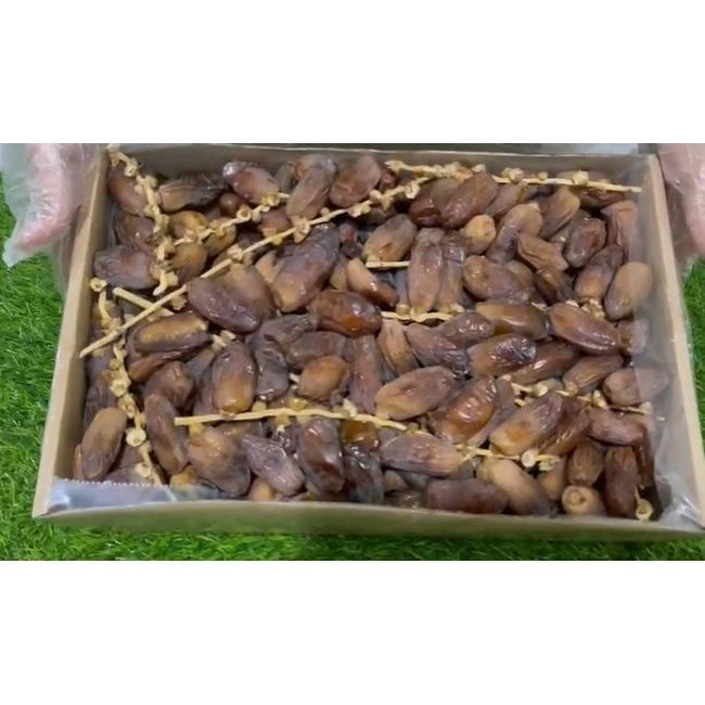 

Kurma Tunisia Tangkai Premium Al Mar'Ie Dus 3Kg Kurmasehat465