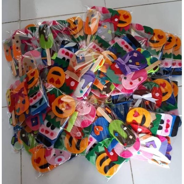 

Cuci Gudang (45Gr) 1Pak Amplop Lebaran Mix 2 Flanel Angpao Isi 10 Limited