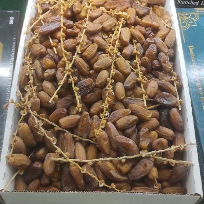 

Ready oke] KURMA CAREE TANGKAI TUNISIA 5 KG