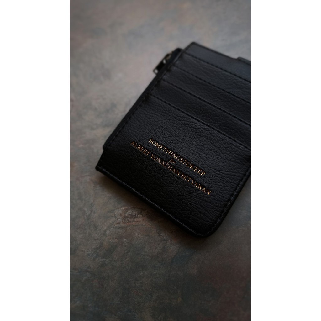 

BARANG TERLARIS Albert Yonathan Setyawan x somethingstokeep - Flight Card Wallet