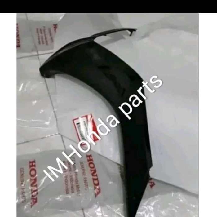 COVER BODY TEBENG SAYAP DEPAN KIRI HONDA SPACY KARBU DAN FI