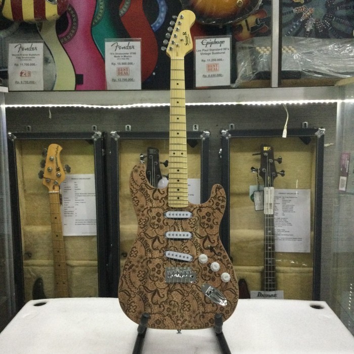 Stinger Cst710 - Maple Fingerboard Hard Maple, 3Single Stratocaster