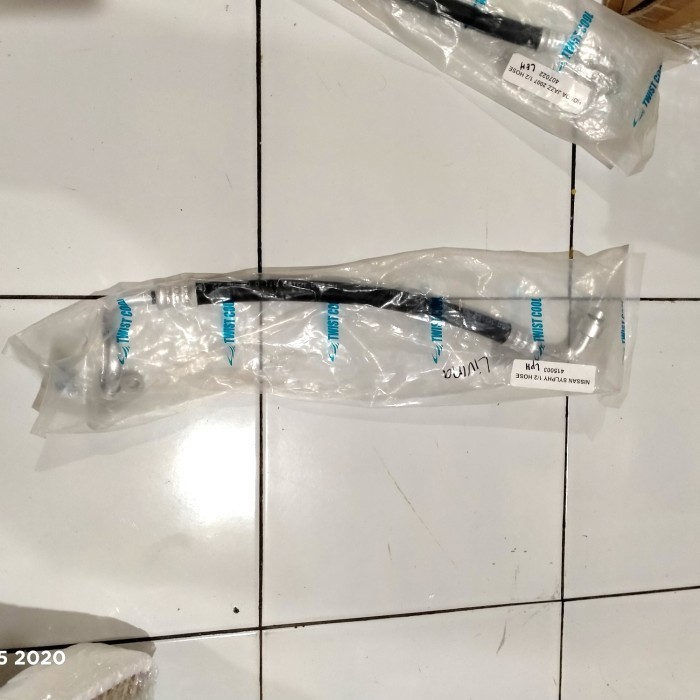 hose discharge selang pipa ac mobil nissan sylphy livina 1/2