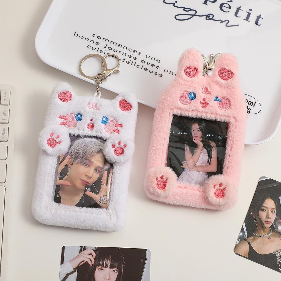 

TERLARIS Photocard Holder Keychain Gantungan PC Card Holder Boneka Bulu Kpop uk-12
