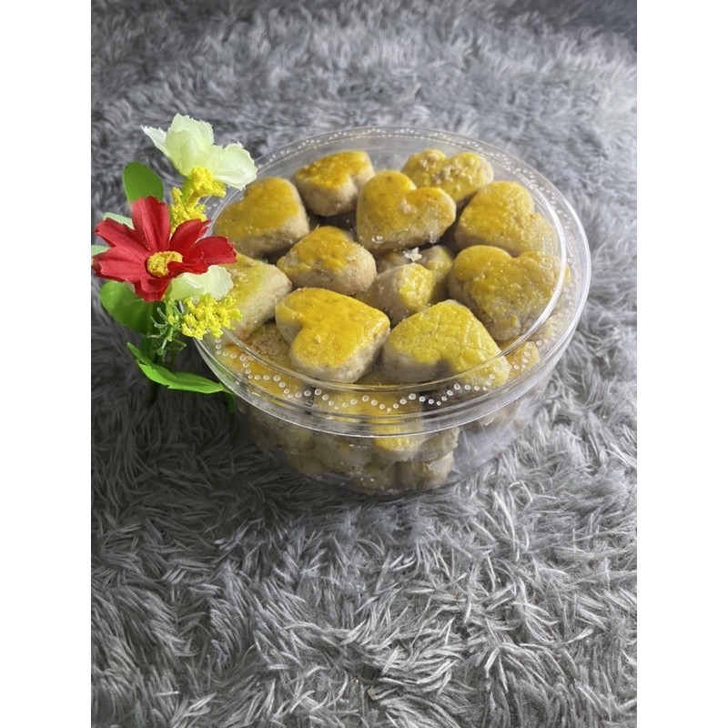 

KUE LEBARAN KUCANG