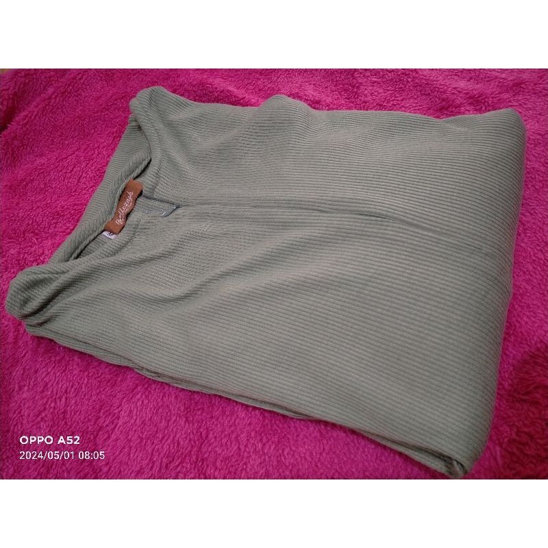 Preloved Raline abaya Sage green M by Bellezash