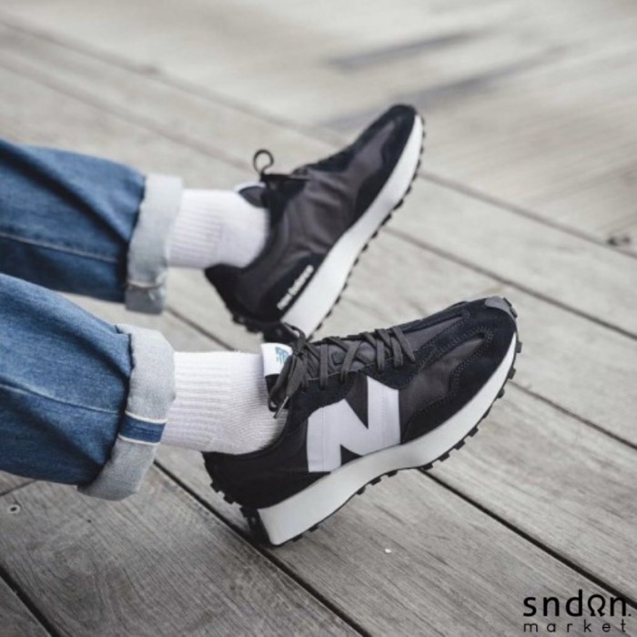 NEW BALANCE 327 Black White Original