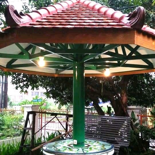 Gazebo Besi