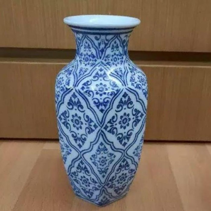 Vas Keramik Biru Putih Ukuran 20Cm/ Vas Keramik Biru Putih Import