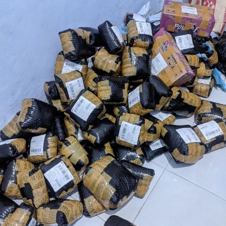 

Usus Krispi Pedas Daun Jeruk 500 Gram