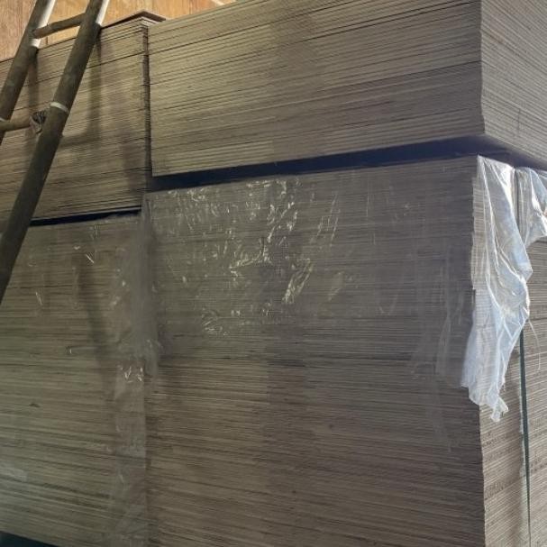 New Triplek 18 Mm Meranti Mc Plywood