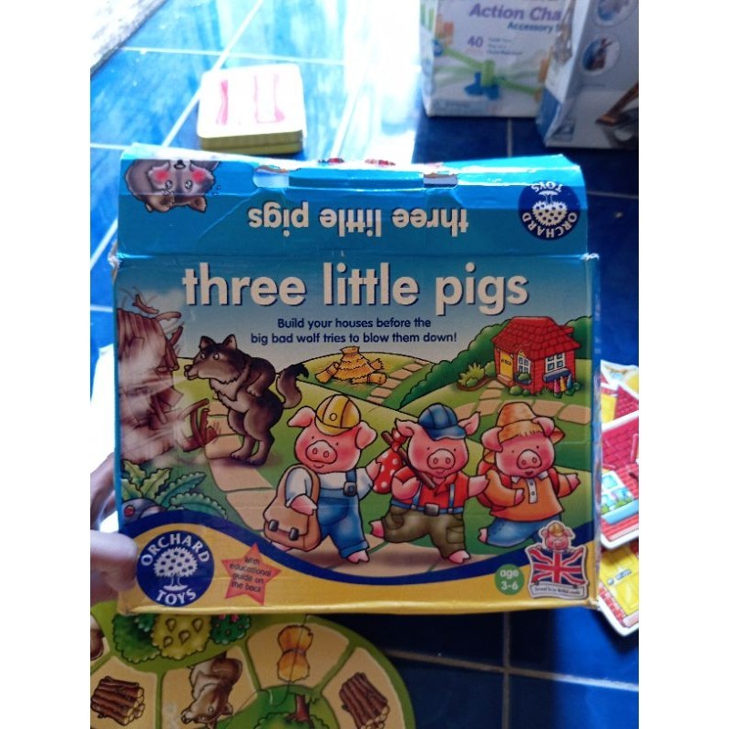 Orchard toys : three little pigs