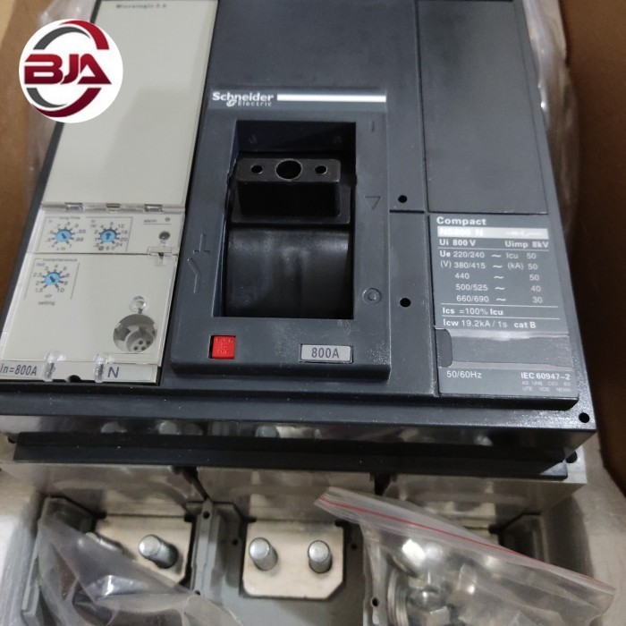 Terlaris MCCB NS800N 800A 3 Pole / 3p / 3 phase NS 800 N Schneider