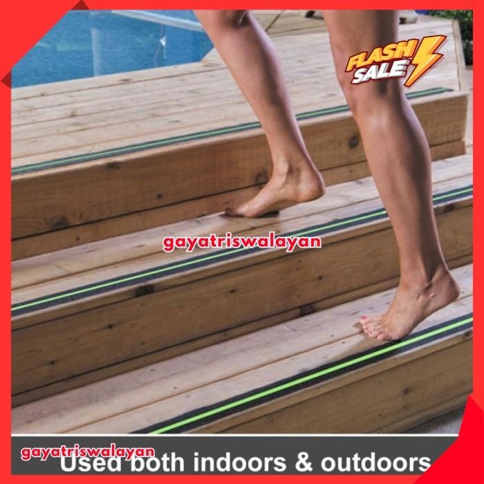 

5CMX5M STIKER LAKBAN ANTI SLIP LANTAI TANGGA RUMAH GLOW IN THE DARK GRATIS ONGKIR