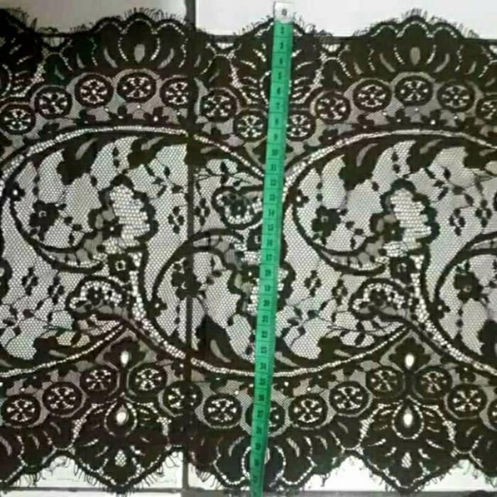 

renda kumis rp30.000/3meter warna hijau tua/kecoklatan sesuai foto