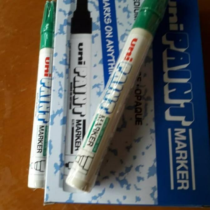 

Spidol Uni Paint Maker.