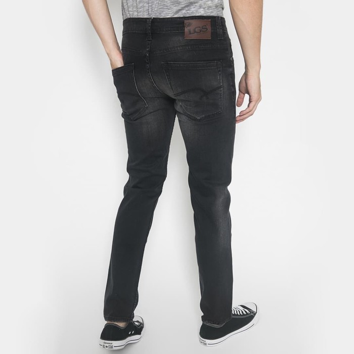 Slim Fit - Celana Jeans Aksen Washed - Hitam
