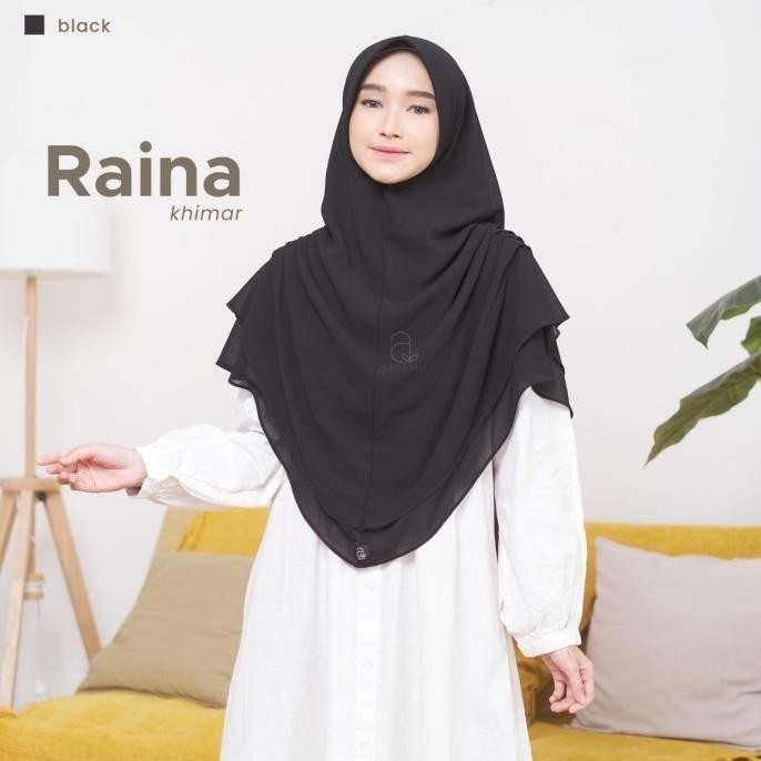 Raina Azmeela Jilbab Serut Samping