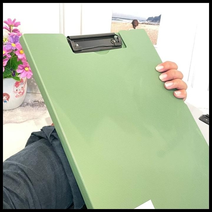 

BEST DEAL PAPAN UJIAN CLIPBOARD DENGAN PENUTUP UKURAN A4 BEST KEREN ADA TALI NYA !!!!
