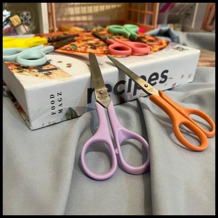 

TERBARU GUNTING ETONA WARNA PASTEL CUTE READY 6 WARNA BAHAN STAINLESS !!!!