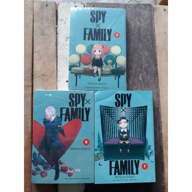 KOMIK SPY X FAMILY
