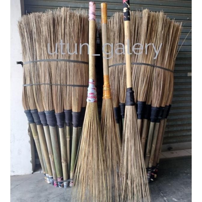 sapu lidi taman/sapu lidi gagang panjang/sapu jalanan,kuat dan awet