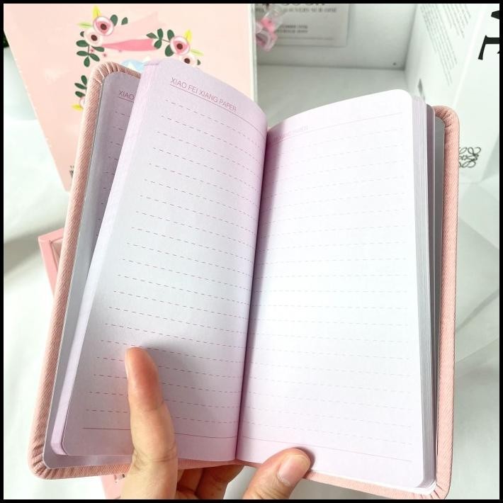 

HOT DEAL PAKET BUKU + 1 PULPEN DENGAN BOX CANTIK KARAKTER FLAMINGGO UNICORN LUC !!!