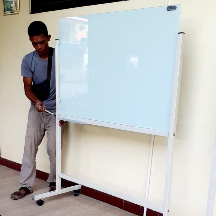 

Glass Board Magnetik Standing 90 120 Cm