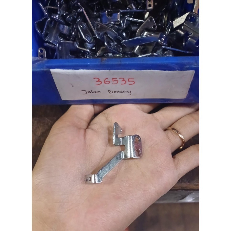 

36535 Jalur Benang Looper Thread Pull-Off Mesin Obras YAMATO