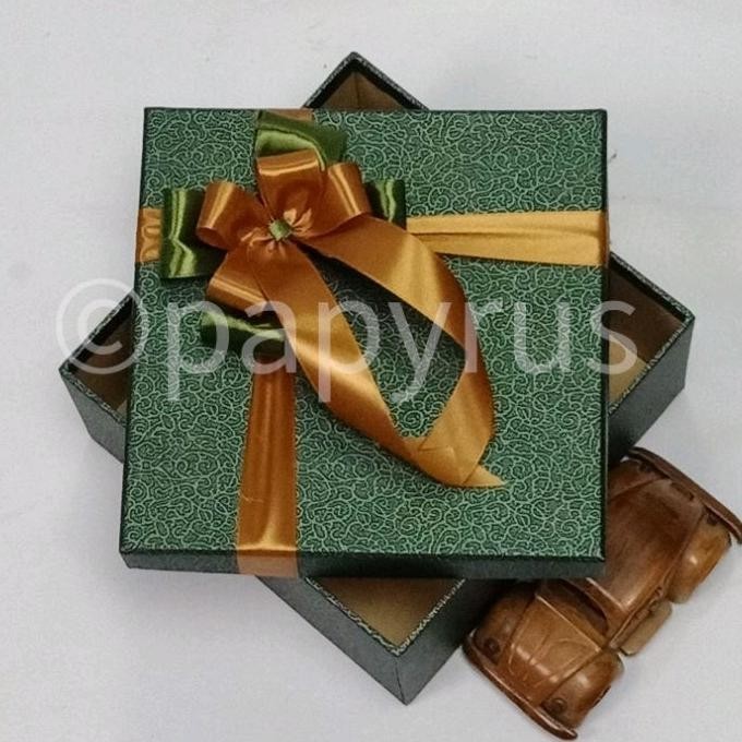 

Beli 2 Murah Papyrus 20X20 Tinggi 5Cm Kotak Kado Gift Box Hadiah Kota Kado